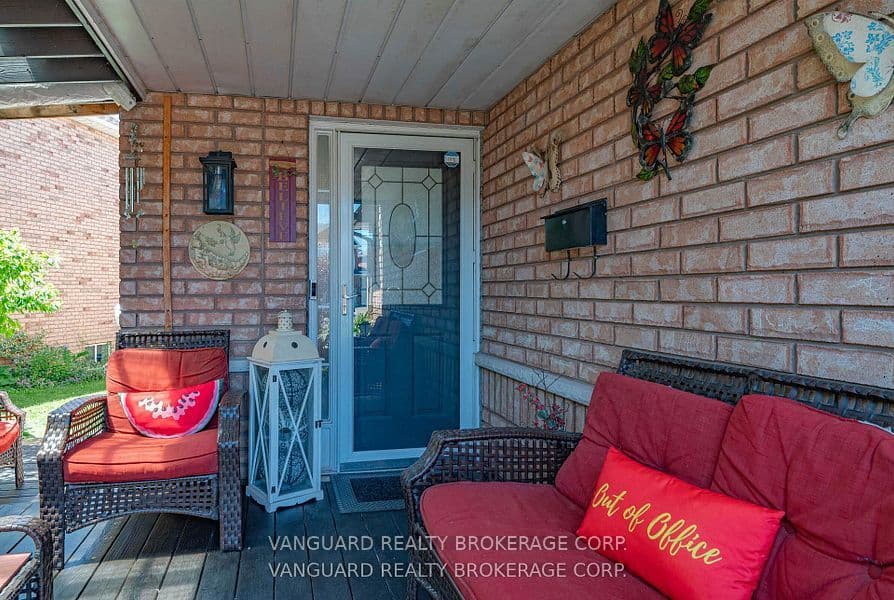 111 Grapevine Road, Caledon, ON L7E 2M6 – photo 2