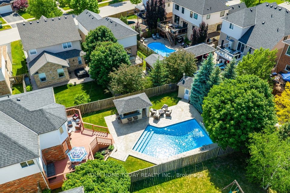 9 Kenney Street, Halton Hills, ON L7J 3B2 – photo 2