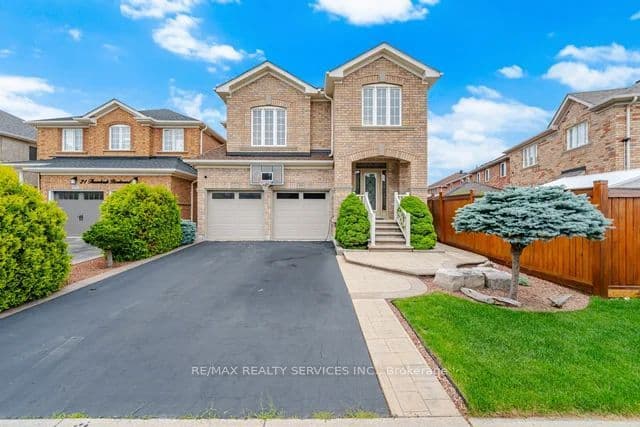 19 Thornbush Boulevard, Brampton, ON L7A 0K5 – photo 2