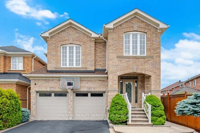19 Thornbush Boulevard, Brampton, ON L7A 0K5 – main photo