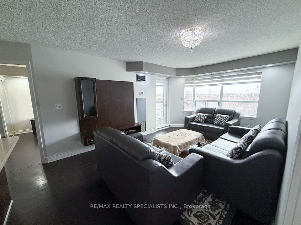 300 Ray Lawson Boulevard 403, Brampton, ON L6Y 5H5 – photo 3