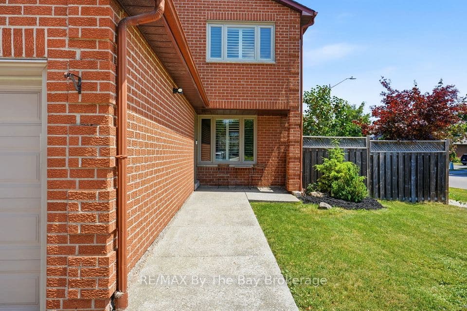 291 Woodlawn Crescent, Milton, ON L9T 4V8 – photo 3