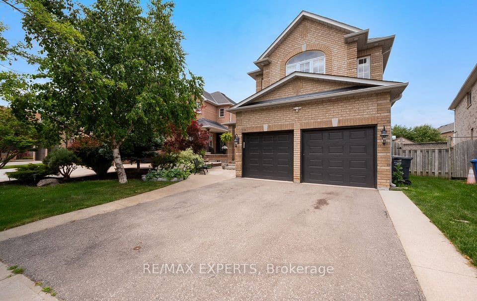 214 Waterbury Street, Caledon, ON L7E 2H9 – photo 2