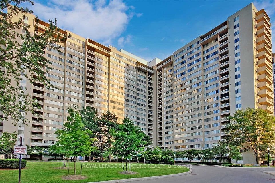 3590 Kaneff Crescent 1407, Mississauga, ON L5A 3X3 – main photo