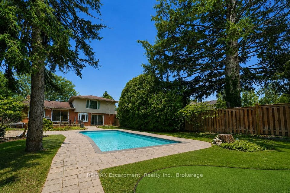 195 Wilton Street, Burlington, ON L7N 1V8 – main photo