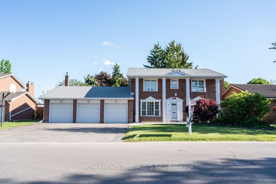8 River View Drive, Brampton, ON L6W 2E5 – main photo