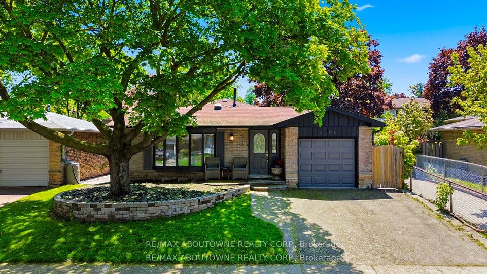 2306 Devon Road, Oakville, ON L6J 5R4 – main photo