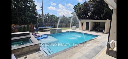 2711 Spruce Needle Court, Mississauga, ON L5L 1N2 – photo 2