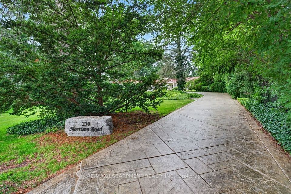 230 Morrison Road, Oakville, ON L6J 4J4 – photo 2