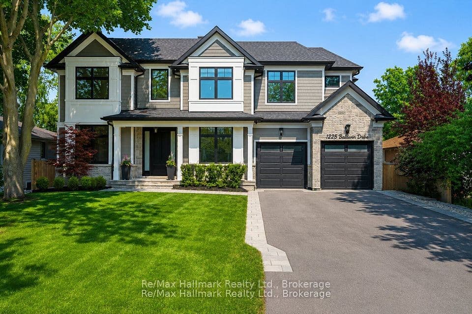 1225 Baldwin Drive, Oakville, ON L6J 2W4 – main photo