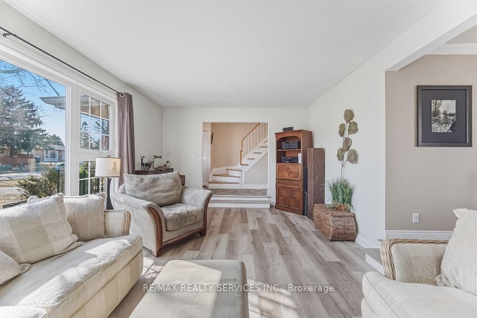 15 Braemar Drive, Brampton, ON L6T 2L5 – photo 2