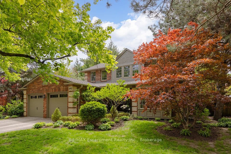 392 Aspen Forest Drive, Oakville, ON L6J 6H5 – main photo