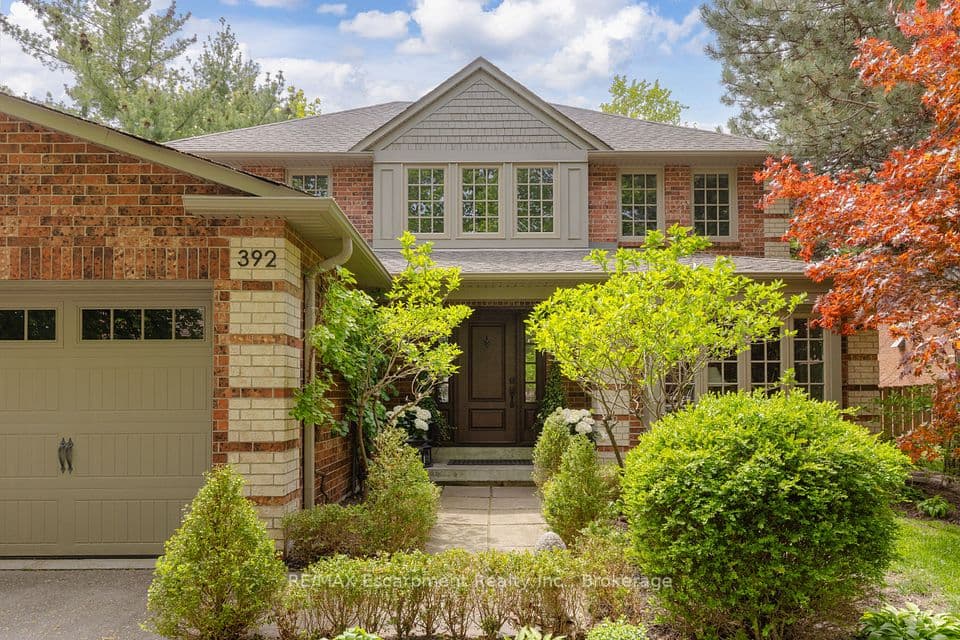392 Aspen Forest Drive, Oakville, ON L6J 6H5 – photo 3