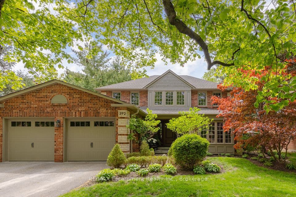 392 Aspen Forest Drive, Oakville, ON L6J 6H5 – photo 2