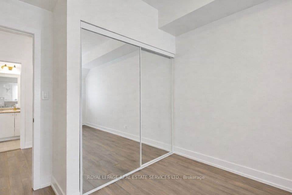 150 Oak Park Boulevard 420, Oakville, ON L6H 3P2 – photo 3