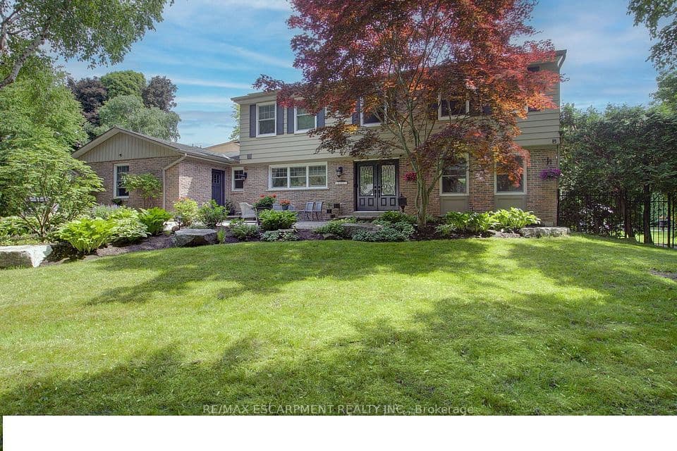 996 Cresthampton Lane, Mississauga, ON L5H 2X1 – main photo