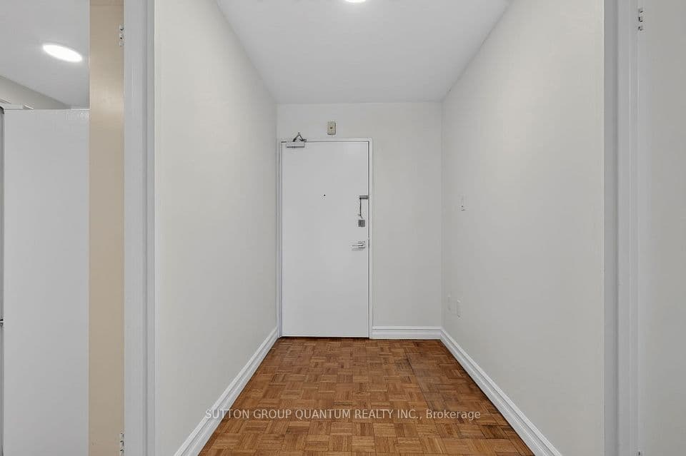 965 Inverhouse Drive 504, Mississauga, ON L5J 4B4 – photo 3