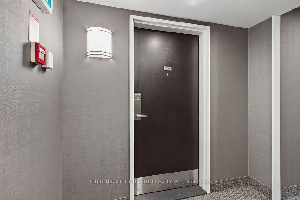 965 Inverhouse Drive 504, Mississauga, ON L5J 4B4 – photo 2