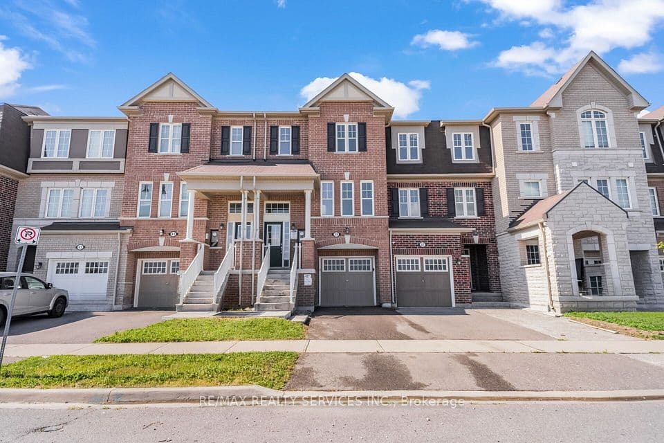 39 Baycliffe Crescent, Brampton, ON L7A 0S5 – main photo