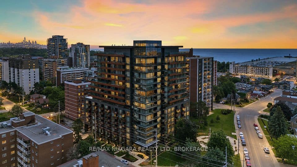 21 Park Street E 717, Mississauga, ON L5G 1L7 – main photo