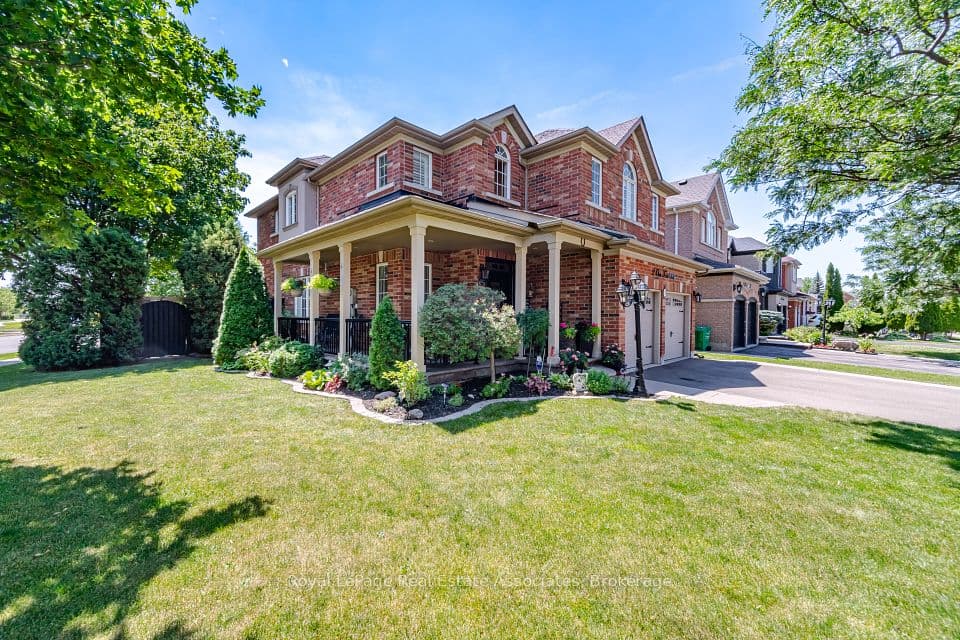 2 Olde Town Road, Brampton, ON L6X 4V3 – photo 2