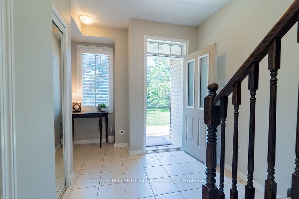 2614 Dashwood Drive 17, Oakville, ON L6M 0K5 – photo 2