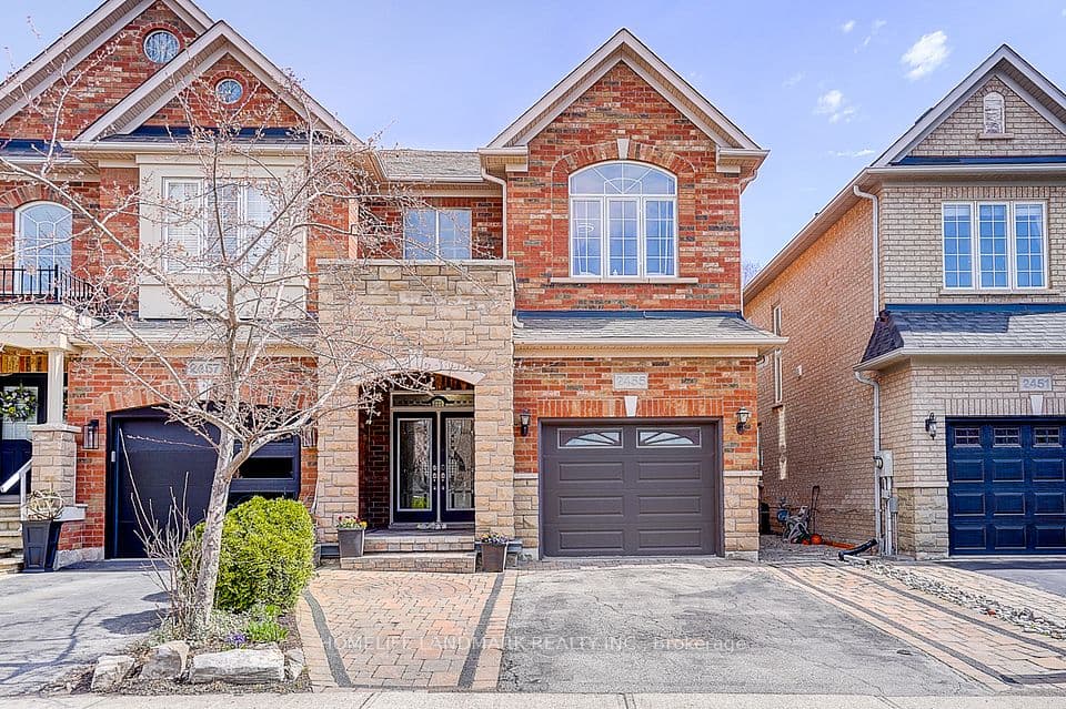 2455 Felhaber Crescent, Oakville, ON L6H 7N8 – main photo
