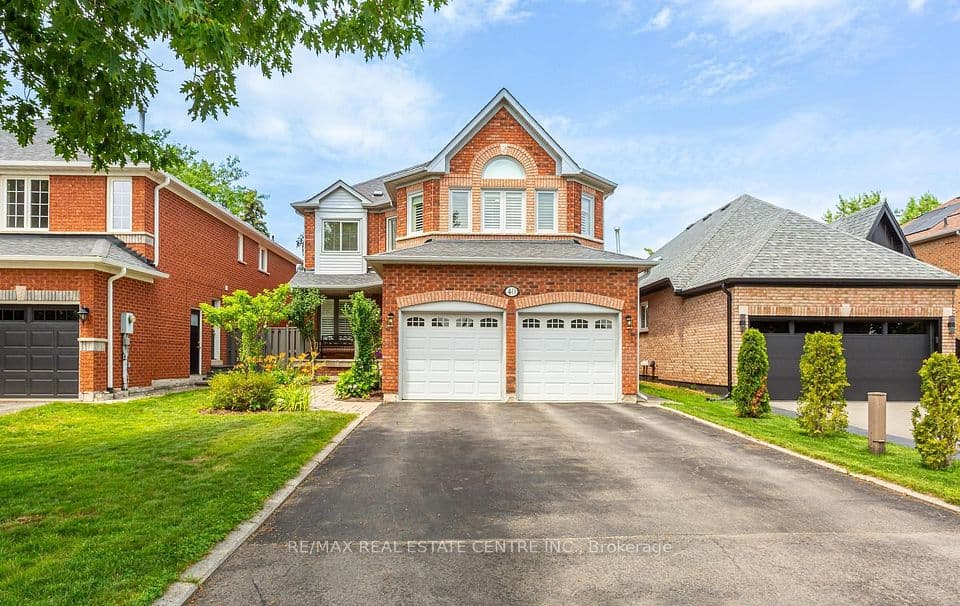 40 Hepburn Crescent N, Halton Hills, ON L7G 5P8 – photo 2