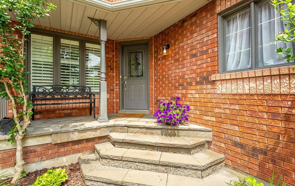40 Hepburn Crescent N, Halton Hills, ON L7G 5P8 – photo 3