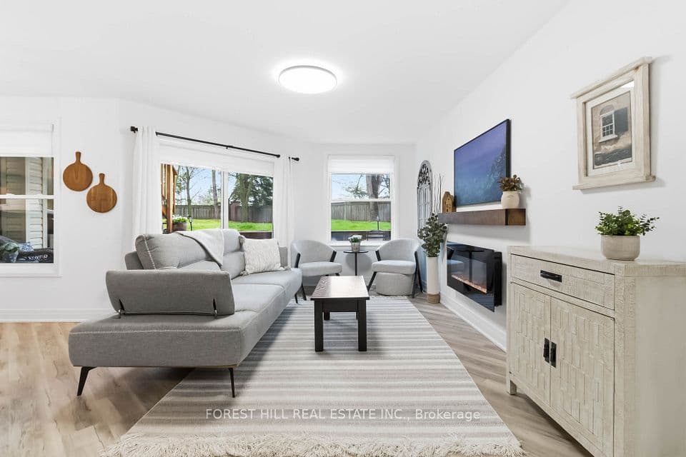 1220 THORPE Road 109, Burlington, ON L7S 2H3 – main photo
