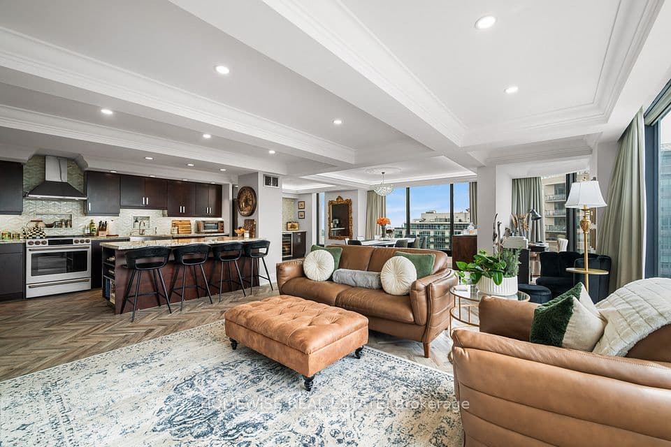 2045 Lake Shore Boulevard W 1407, Toronto, ON M8V 2Z6 – main photo