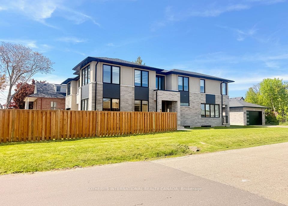797 First Street, Mississauga, ON L5E 1A3 – main photo