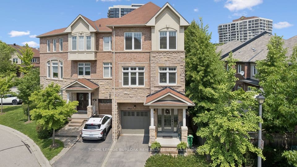 1983 Rackus Crescent, Mississauga, ON L5J 0A6 – photo 3