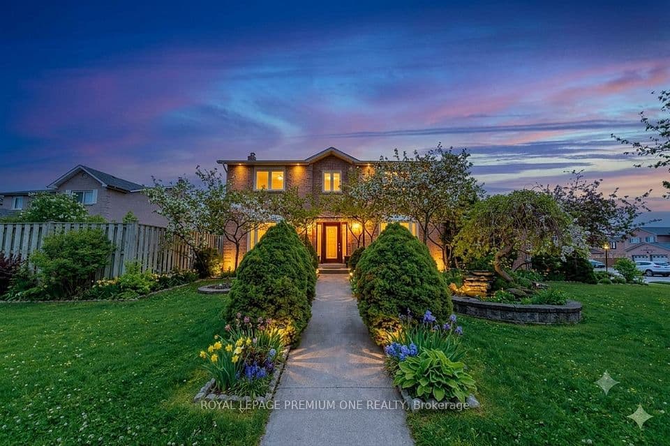 25 Sir Lancelot Court, Caledon, ON L7E 1N3 – main photo