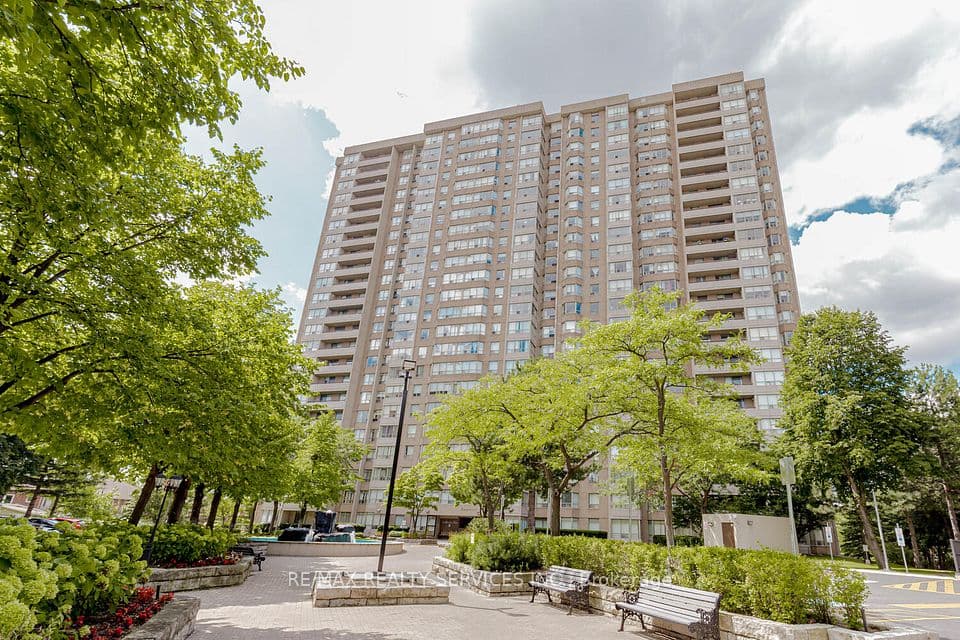 30 Malta Avenue 308, Brampton, ON L6Y 4S5 – main photo