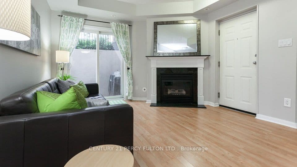20 Machells Avenue N 112, Toronto, ON M6K 3H8 – photo 3