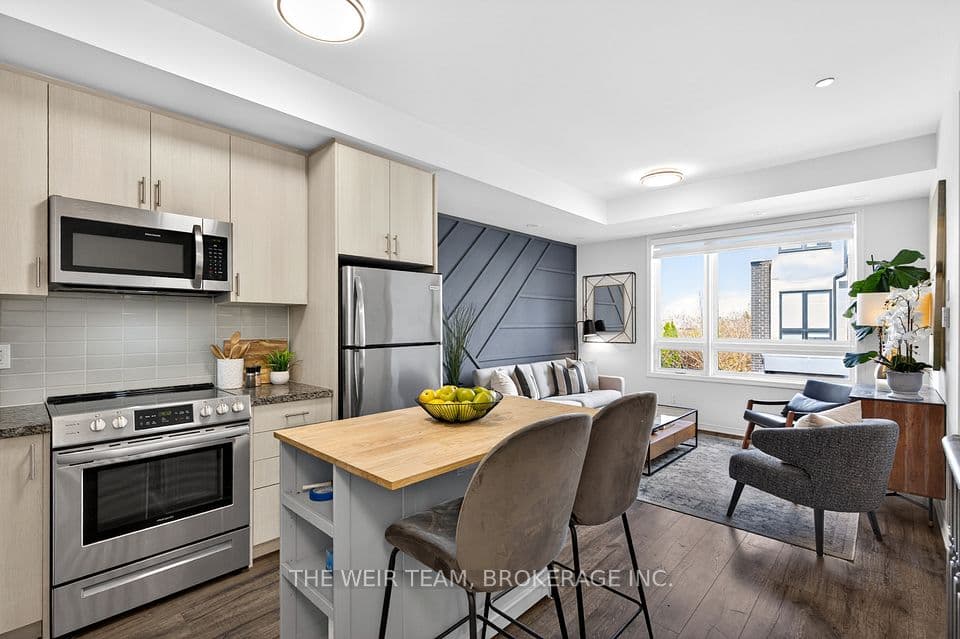 1120 Briar Hill Avenue 308, Toronto, ON M6B 0A9 – photo 2