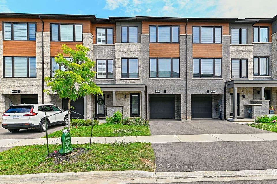 52 Humberstone Drive, Halton Hills, ON L7G 0P6 – main photo