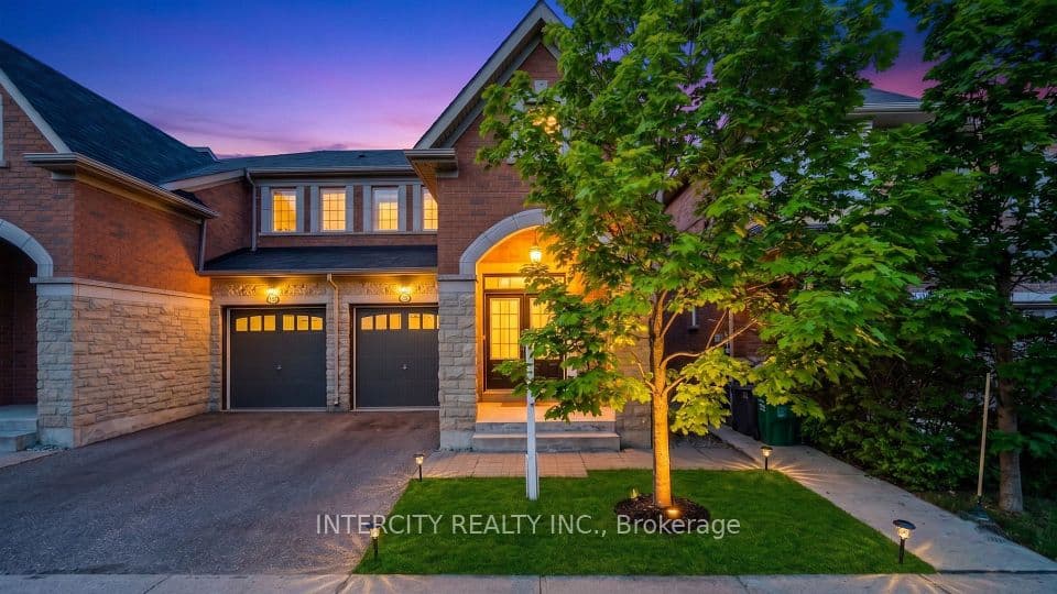 55 Loftsmoor Drive, Brampton, ON L6R 0W2 – main photo