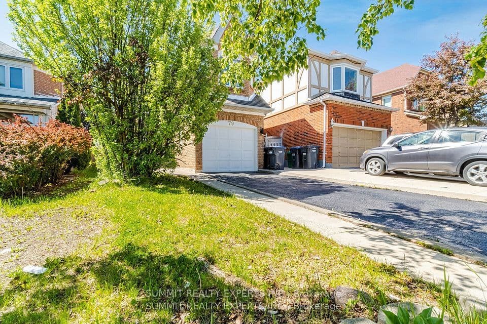 79 Rocky Mountain Crescent, Brampton, ON L6R 1E8 – photo 3