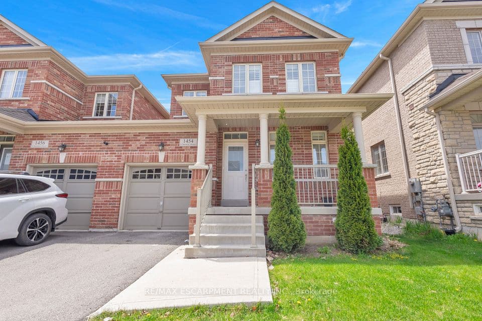 1454 Chretien Street, Milton, ON L9E 1J1 – main photo