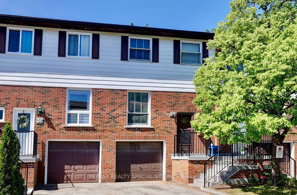 2445 Homelands Drive 30, Mississauga, ON L5K 2C6 – main photo