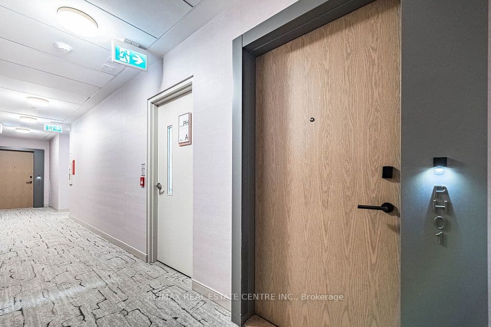 10 Eva Road ph01, Toronto, ON M9C 0B3 – photo 3