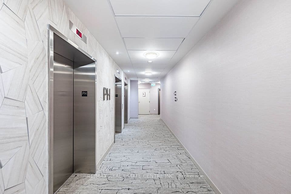 10 Eva Road ph01, Toronto, ON M9C 0B3 – photo 2