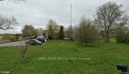 211 Burnhamthorpe Road W, Oakville, ON L6M 4K5 – main photo
