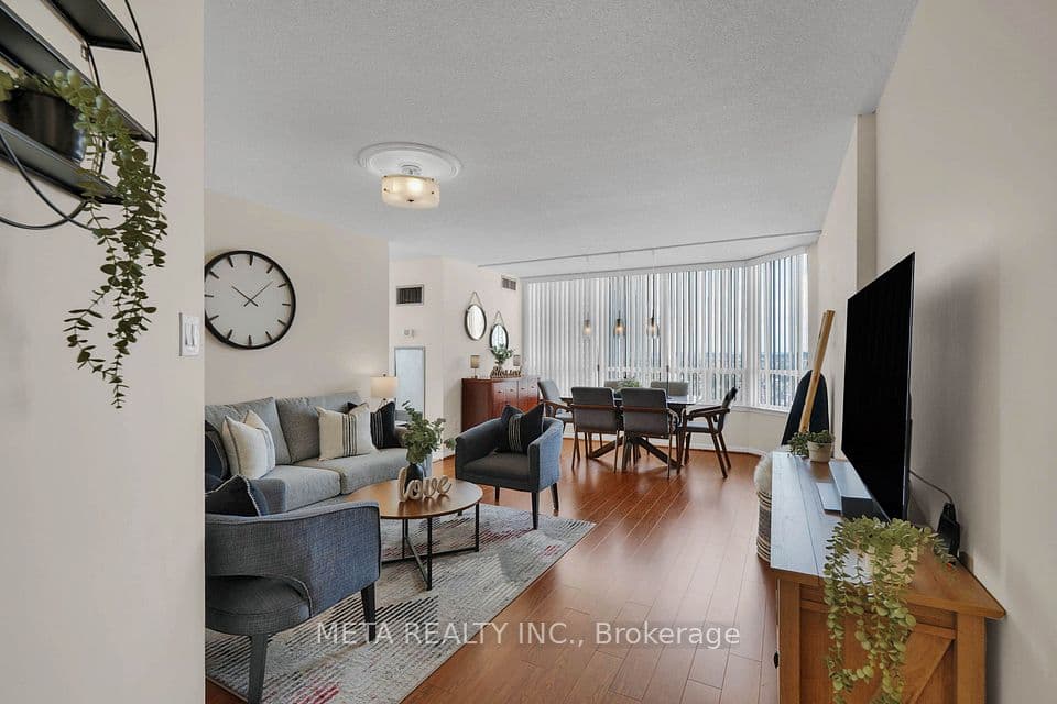 550 Webb Drive 2010, Mississauga, ON L5B 3Y4 – main photo