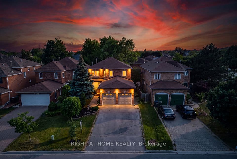 4345 ROMFIELD Crescent, Mississauga, ON L5M 4L4 – photo 2