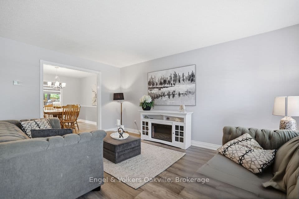 1245 Creekside Drive, Oakville, ON L6H 4Y8 – photo 3