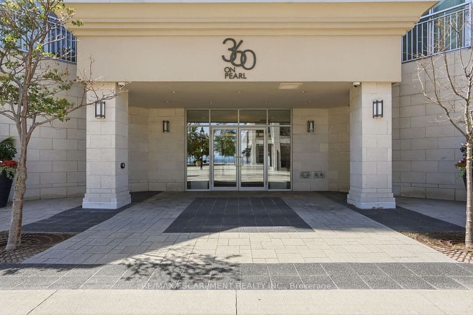 360 Pearl Street 1302, Burlington, ON L7R 1E1 – photo 2