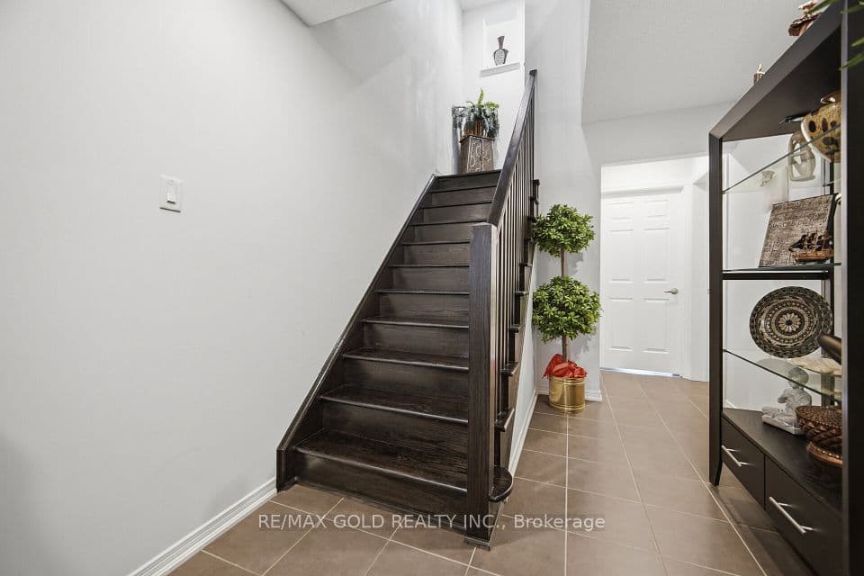 4 Utopia Way, Brampton, ON L6P 4A5 – photo 3